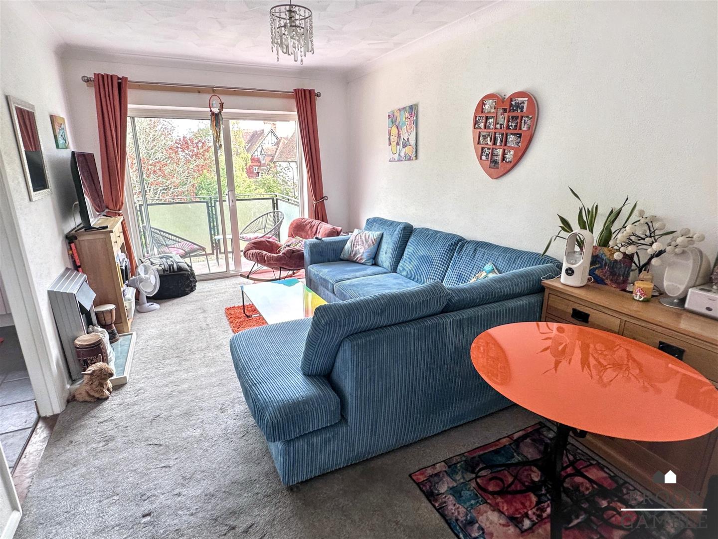 1 Bedroom Flat - Purpose Built. Moatcroft Court in Eastbourne, East Sussex 3